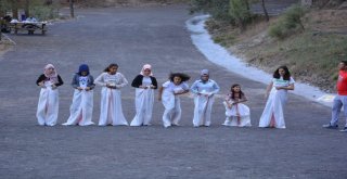 Polis Çocuklarla Yarıştı