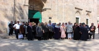 Yaşlılar Bursanın Tarihî Mekânlarını Geziyor