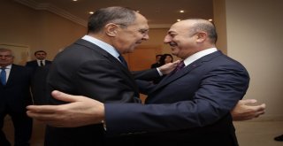Dışişleri Bakanı Mevlüt Çavuşoğlu, Rus Mevkidaşı Sergey Lavrov İle Suriye Zirvesi Öncesi İstanbulda Bir Araya Geldi.
