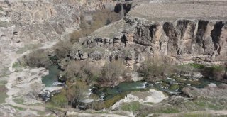 Aksarayı İlk 6 Ayda 437 Bin Turist Ziyaret Etti