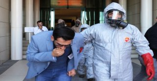 Diyarbakırda Cumhuriyet Başsavcısına Şüpheli Kimyasal Paket Tatbikatı