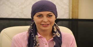 Alman Vatandaşı Natascha Nicole Ağlayarak Kelime-İ Şehadet Getirdi