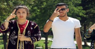 İşitme Engelli Genç Kızın Klip Hayalini İşaret Dili İle Gerçekleştirdiler