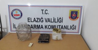Elazığda 2 Şüpheli Toz Esrarla Yakalandı
