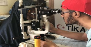 Tikadan Kenyalı Katarakt Hastalarına Göz Sağlığı Kampı
