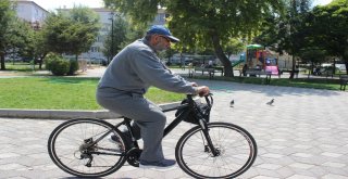Gençlere Örnek Olmak İçin Bisikletiyle Yola Çıktı