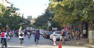 Ispartada Süslü Kadınlar Bisiklet Turu
