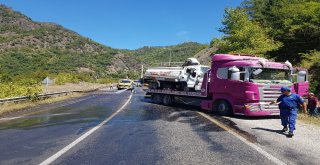 Karabükte Yakıt Dolu Tanker Takla Attı, Litrelerce Yakıt Yola Döküldü