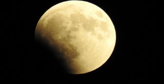 Manisada Kanlı Ay Tutulması Böyle Görüntülendi