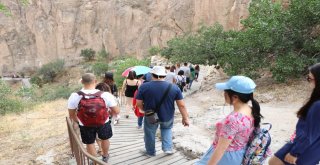 Aksarayı İlk 6 Ayda 437 Bin Turist Ziyaret Etti