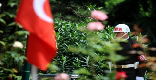 Bursada Şehitlikte Anma Töreni Düzenlendi