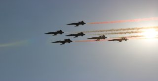 Eskişehirde Türk Yıldızları Rüzgarı