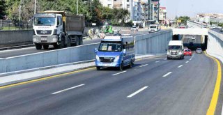 TÜRK KIZILAYI CADDESİ'NDEKİ KÖPRÜLÜ KAVŞAKLAR TRAFİĞE AÇILDI