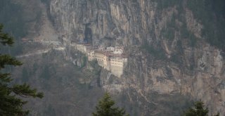 Fener Rum Patriği Bartholomeos Sümela Manastırında Devam Eden Restorasyon Çalışmalarını Yerinde İnceleyecek