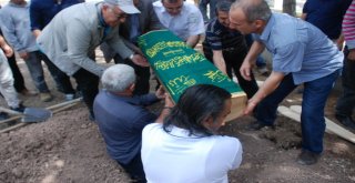 Kayıp Bayramın Kemikleri Tabutuyla Defnedildi