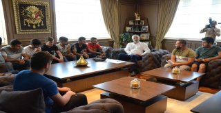 Başkandan Asker Yolcularına Jest