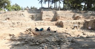 Yumuktepede 8 Bin 600 Yıllık Ok Ucu Bulundu