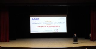 Arnavutköyde Öğrenciler Deprem Simülasyon Tırı İle Depremi Yaşadı