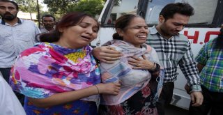 Hindistandaki Tren Kazasında Ölü Sayısı 61E Yükseldi