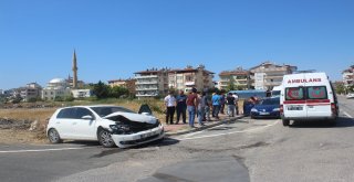 Manavgatta Trafik Kazaları: 3 Yaralı