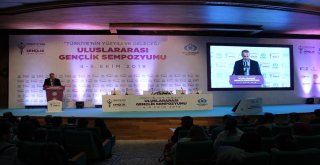 Türkiyenin Yüzyılı Ve Geleceği Uluslararası Gençlik Sempozyumu Sona Erdi