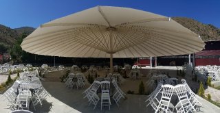 Türkiyenin En Büyük Şemsiyesi Gümüşhanede