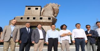 Çinin Kültür Ve Turizm Bakanı Shugangdan Troya Antik Kentine Ziyaret