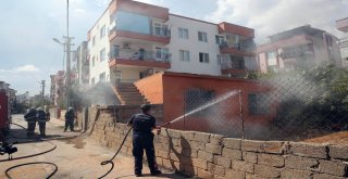 Evden Çok Yanan Çeyizlerine Üzüldü