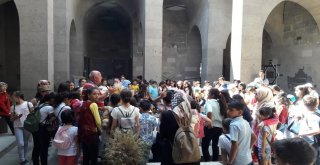 Melikgazi Belediyesi Çocuk Meclisi Yaz Kursu Öğrencileri Selçuklu Müzesini Gezdi