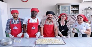 Yabancı Öğrenciler Busmekte