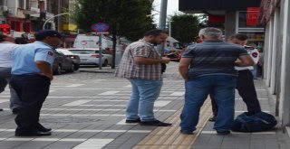 Banka Önüne Bırakılan Şüpheli Çanta Polisi Alarma Geçirdi