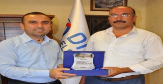 Siirtli Köy Muhtarlarından Dicle Elektrike Teşekkür Plaketi
