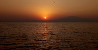 Gün Batımı Van Gölünde İzlenir