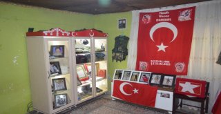 Şehit Annesi Oğlunun Tüm Hatıralarını Bir Odada Muhafaza Ediyor