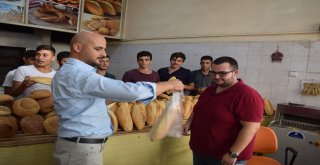 Bahçelinin Askıda Ekmek Talimatına Aliağa Ülkü Ocaklarından Destek