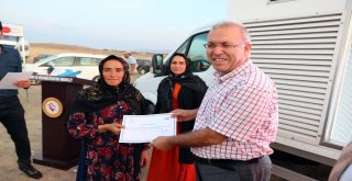 Aileleri Tarlada, Çocukları Bilim Ve Sanat Eğitiminde