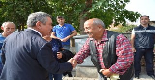 Kuşadası Belediyesi Camiatikte Aşure Dağıttı