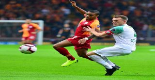 Spor Toto Süper Lig: Galatasaray: 0 - Bursaspor: 0 (Maç Devam Ediyor)