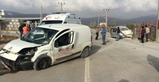 Erzincanda Trafik Kazası: 5 Yaralı