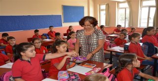 Edremit İlk Ders Zili Çaldı