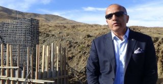 Hakkarideki Kayak Merkezinde Sezon Öncesi Hummalı Çalışmalar Sürüyor