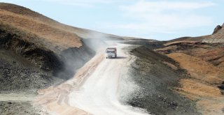 Vanda Yol Asfaltlama Çalışması