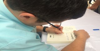 Antalyasporlu Üç Çocuğun Hikayesi Roman Oldu