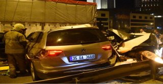 İzmirde Zincirleme Kaza: 1 Ölü, 4 Yaralı