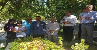 15 Temmuz Gazileri, Arefe Gününde Şehitlerin Mezarını Ziyaret Etti