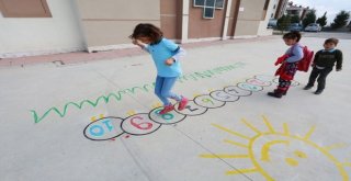 Denizlide Okullar Gençler İle Renkleniyor