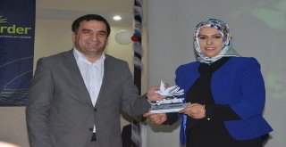 Şehirder Altın Rozetler Başarı Ödülleri Sahiplerini Buldu