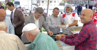 Akçakocada Binlerce Kişiye Aşure İkramı