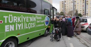 Büyükçekmecede Sevgi Eli Market İhtiyaç Sahiplerinin Yüzünü Güldürüyor