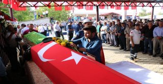 Şehit Polis, Acı Haberiyle Ölen Babaannesiyle Son Yolculuğuna Uğurlandı